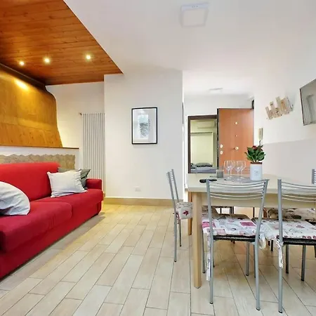 Spacious Vatican Flat With Courtyard-2