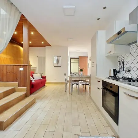 Spacious Vatican Flat With Courtyard-3